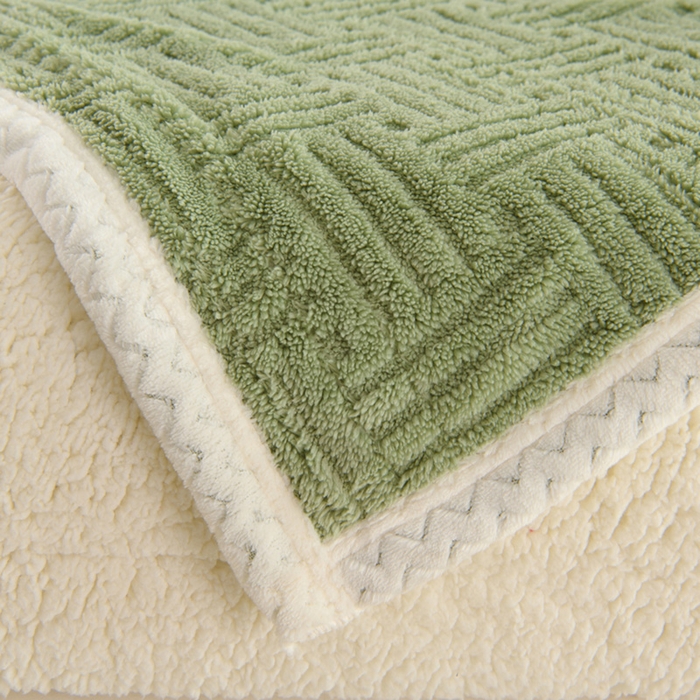 91家纺网 家纺一手货源 找家纺 圣靓 2025新款塔芙绒羊羔绒双层毯子毛毯 暖窝抹茶