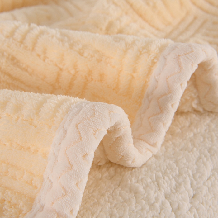 91家纺网 家纺一手货源 找家纺 圣靓 2025新款塔芙绒羊羔绒双层毯子毛毯 暖窝奶黄
