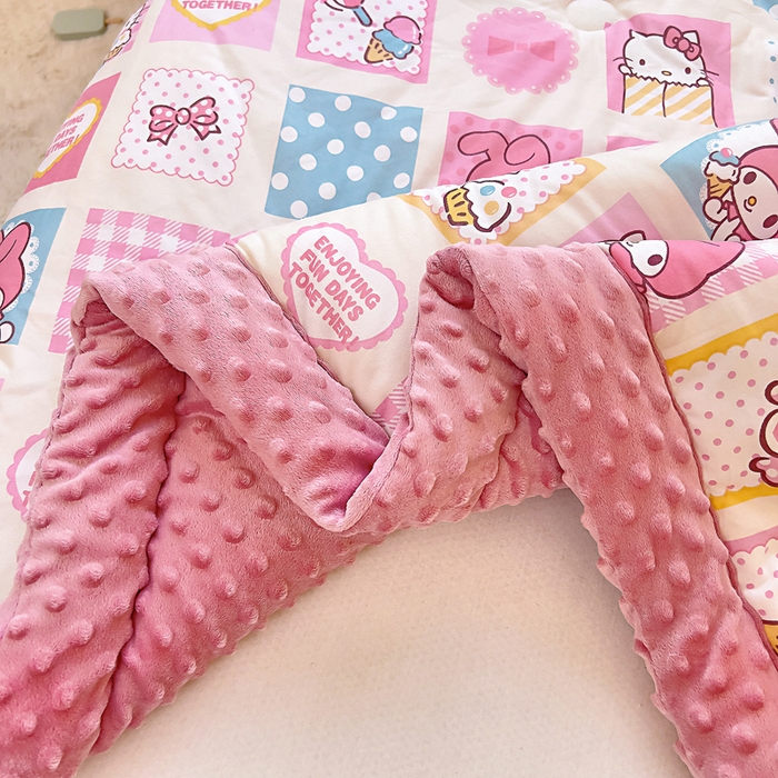 91家纺网 家纺一手货源 找家纺 吉咪兔家纺 25年新款三丽鸥库洛米儿童豆豆被针织棉幼儿园宝宝午睡春秋四季婴儿被子KT美乐蒂