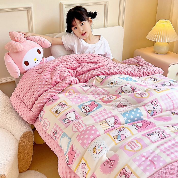 91家纺网 家纺一手货源 找家纺 吉咪兔家纺 25年新款三丽鸥库洛米儿童豆豆被针织棉幼儿园宝宝午睡春秋四季婴儿被子KT美乐蒂