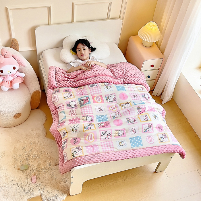 91家纺网 家纺一手货源 找家纺 吉咪兔家纺 25年新款三丽鸥库洛米儿童豆豆被针织棉幼儿园宝宝午睡春秋四季婴儿被子KT美乐蒂