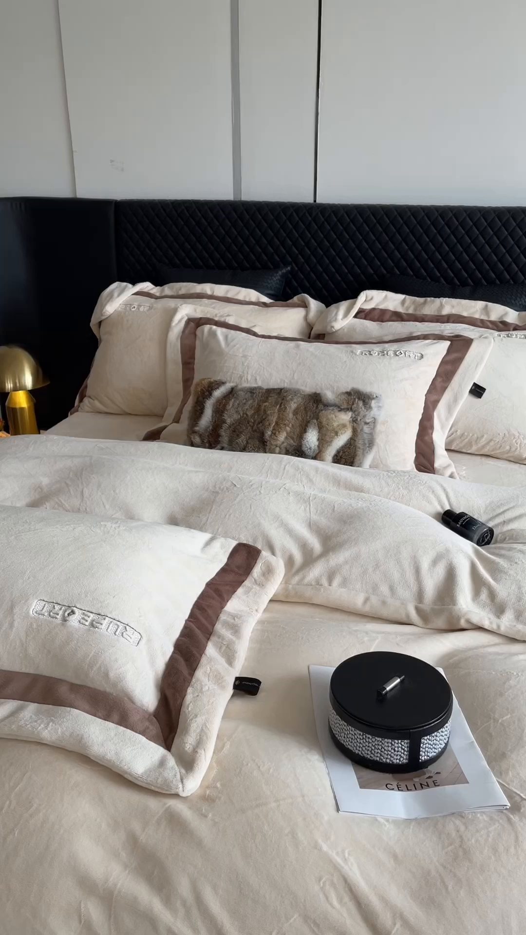 91家纺网 家纺一手货源 找家纺 莱豫家纺 2025秋冬新款加厚全消光绣花牛奶绒四件套标准12斤加大14斤送包装 马德里米