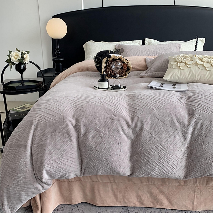 91家纺网 家纺一手货源 找家纺 （总）莱豫家纺 2025新款全消光雕花牛奶绒四件套-流年