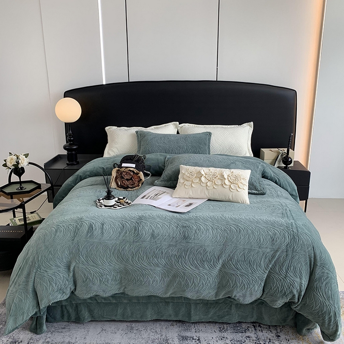 91家纺网 家纺一手货源 找家纺 莱豫家纺 2025新款全消光雕花牛奶绒四件套-流年 流年祖母绿