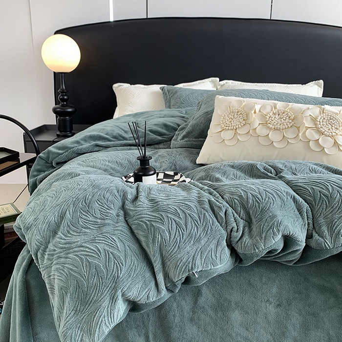 91家纺网 家纺一手货源 找家纺 莱豫家纺 2025新款全消光雕花牛奶绒四件套-流年 流年祖母绿