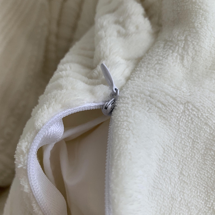 91家纺网 家纺一手货源 找家纺 莱豫家纺 2025新款全消光雕花牛奶绒四件套-流年 流年耀白