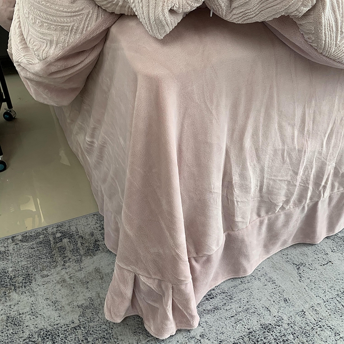 91家纺网 家纺一手货源 找家纺 莱豫家纺 2025新款全消光雕花牛奶绒四件套-流年 流年肉桂粉