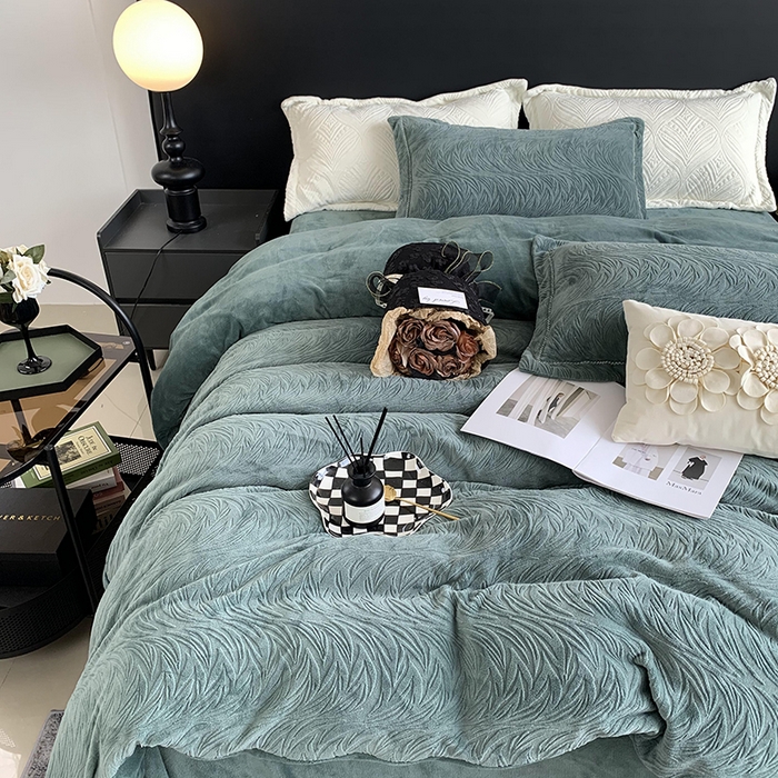 91家纺网 家纺一手货源 找家纺 莱豫家纺 2025新款全消光雕花牛奶绒四件套-流年 流年祖母绿