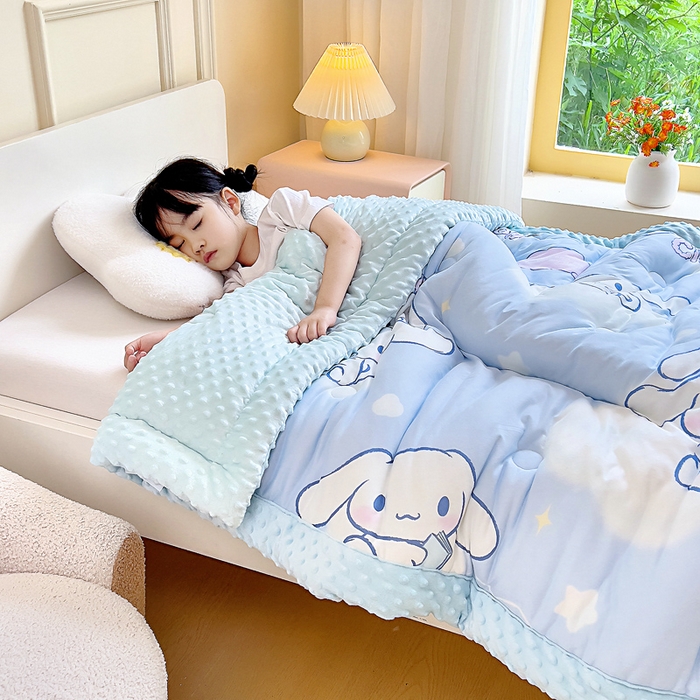 91家纺网 家纺一手货源 找家纺 吉咪兔家纺 25年新款三丽鸥库洛米儿童豆豆被针织棉幼儿园宝宝午睡春秋四季婴儿被子伙伴玉桂狗