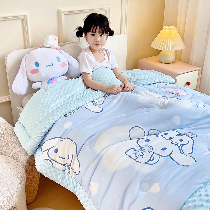 91家纺网 家纺一手货源 找家纺 吉咪兔家纺 25年新款三丽鸥库洛米儿童豆豆被针织棉幼儿园宝宝午睡春秋四季婴儿被子伙伴玉桂狗