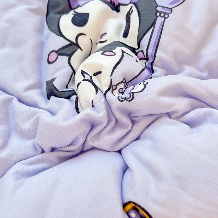 91家纺网 家纺一手货源 找家纺 吉咪兔家纺 25年新款三丽鸥库洛米儿童豆豆被针织棉幼儿园宝宝午睡春秋四季婴儿被子苹果库洛米