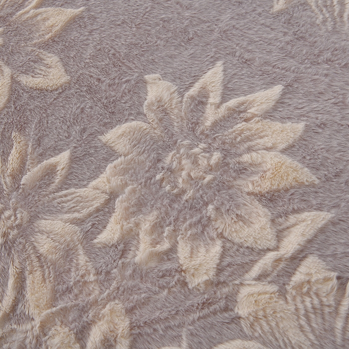 91家纺网 家纺一手货源 找家纺 德比尔斯 2025新款兔毛绒兔兔绒雕花牛奶绒四件套 馥雅-灰