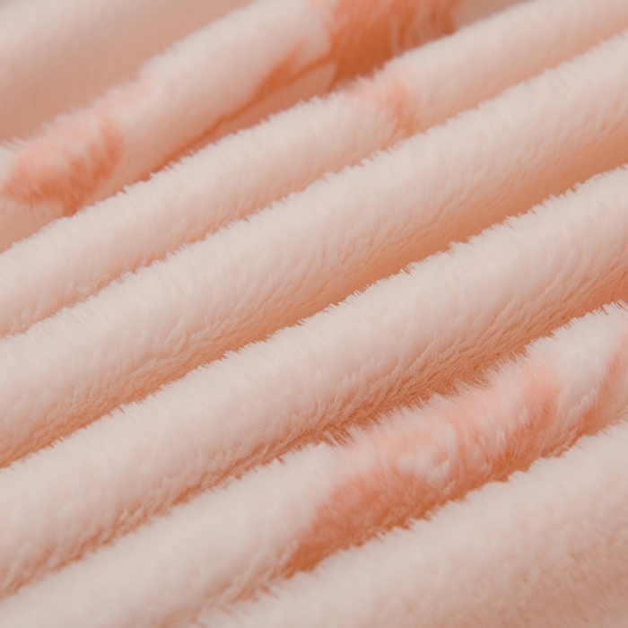 91家纺网 家纺一手货源 找家纺 德比尔斯 2025新款兔毛绒兔兔绒雕花牛奶绒四件套 叶影