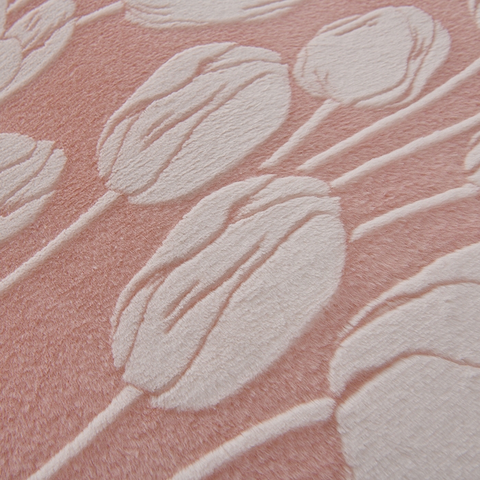 91家纺网 家纺一手货源 找家纺 德比尔斯 2025新款兔毛绒兔兔绒雕花牛奶绒四件套 珍妮粉