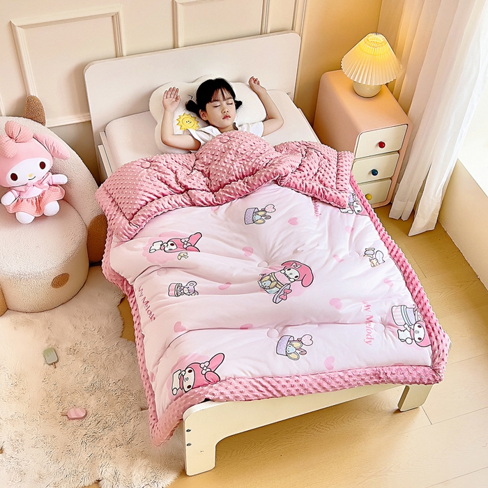 91家纺网 家纺一手货源 找家纺 吉咪兔家纺 25年新款三丽鸥库洛米儿童豆豆被针织棉幼儿园宝宝午睡春秋四季婴儿被子星星美乐蒂