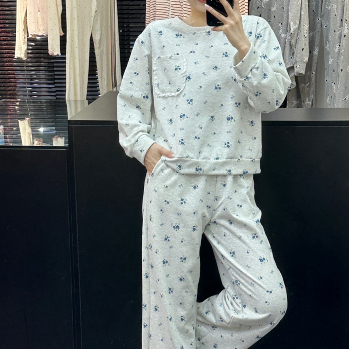 91家纺网 家纺一手货源 找家纺 妍景家居生活馆 2025新款卫衣碎花圆领套装 浅灰