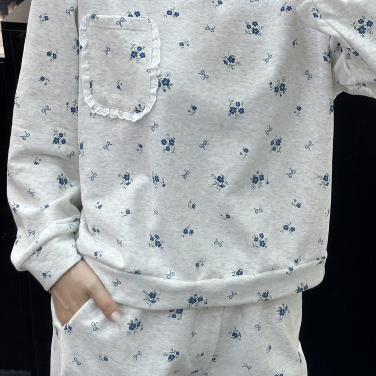 91家纺网 家纺一手货源 找家纺 妍景家居生活馆 2025新款卫衣碎花圆领套装 浅灰