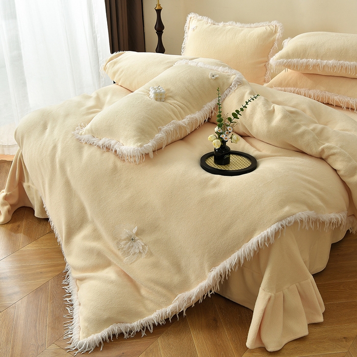 91家纺网 家纺一手货源 找家纺 德比尔斯 2025新款海獭毛石墨烯四件套 米娅-黄