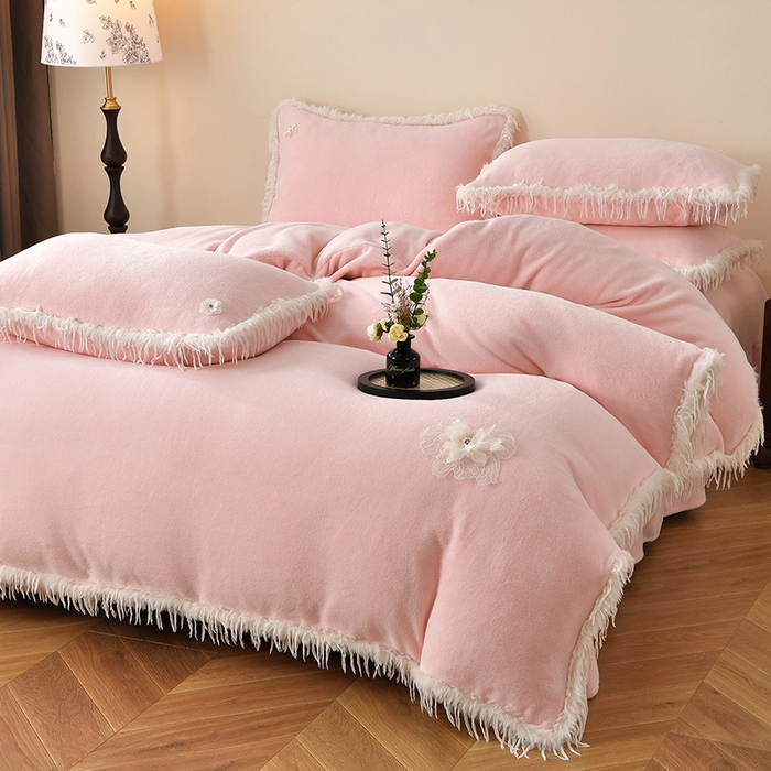 91家纺网 家纺一手货源 找家纺 德比尔斯 2025新款海獭毛石墨烯四件套 米娅-粉