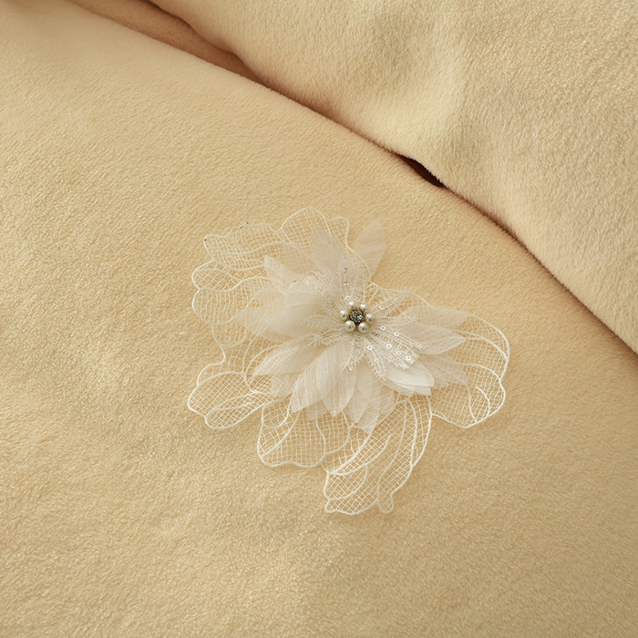 91家纺网 家纺一手货源 找家纺 德比尔斯 2025新款海獭毛石墨烯四件套 米娅-黄