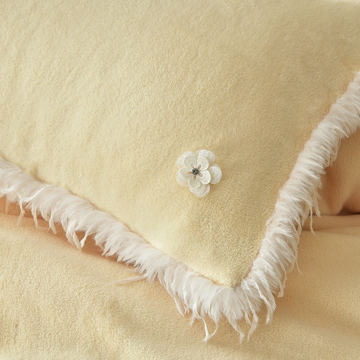 91家纺网 家纺一手货源 找家纺 德比尔斯 2025新款海獭毛石墨烯四件套 米娅-黄