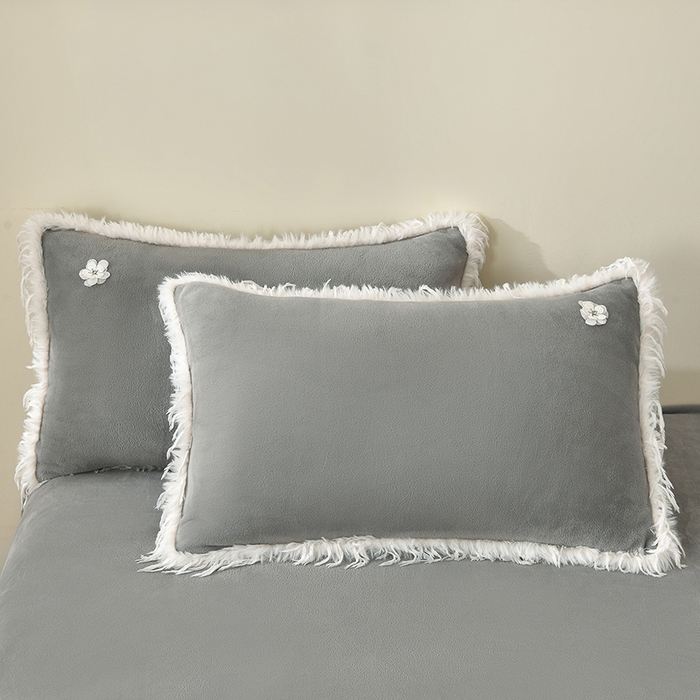 91家纺网 家纺一手货源 找家纺 德比尔斯 2025新款海獭毛石墨烯四件套 米娅-灰