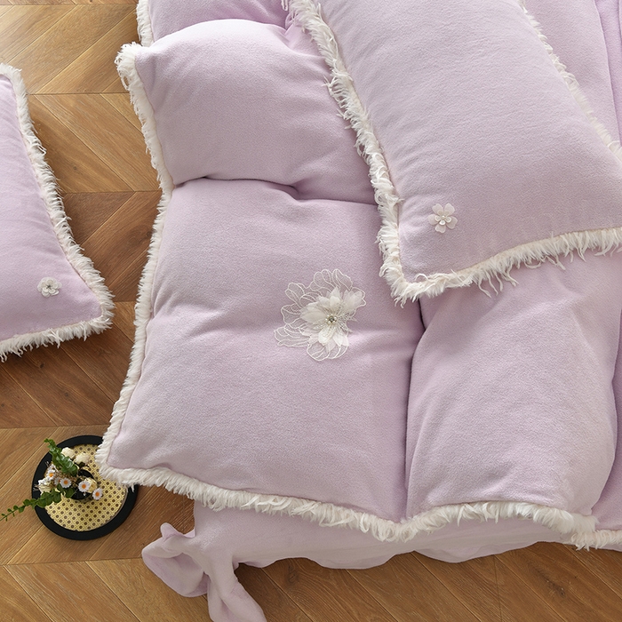 91家纺网 家纺一手货源 找家纺 德比尔斯 2025新款海獭毛石墨烯四件套 米娅-紫