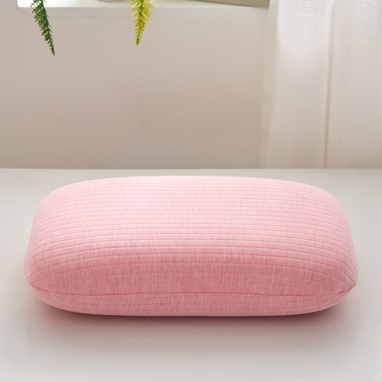 91家纺网 家纺一手货源 找家纺 乐可 2025新款条纹乳胶面包枕头枕芯抱枕午睡枕露营枕 条纹乳胶面包枕-MT1浅粉
