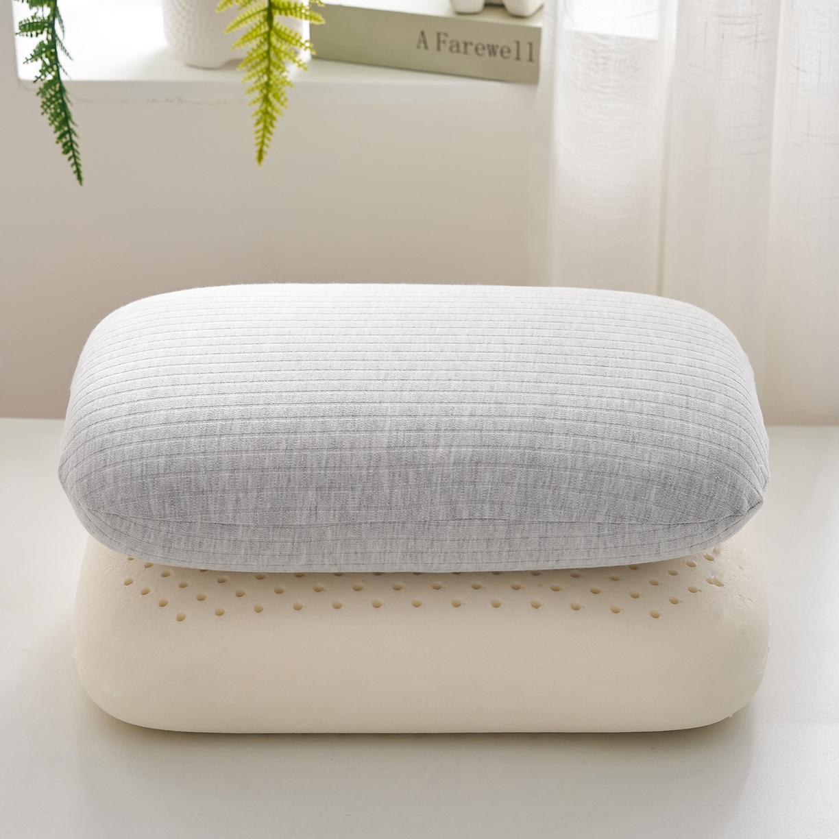 91家纺网 家纺一手货源 找家纺 乐可 2025新款条纹乳胶面包枕头枕芯抱枕午睡枕露营枕 条纹乳胶面包枕-MT1浅灰