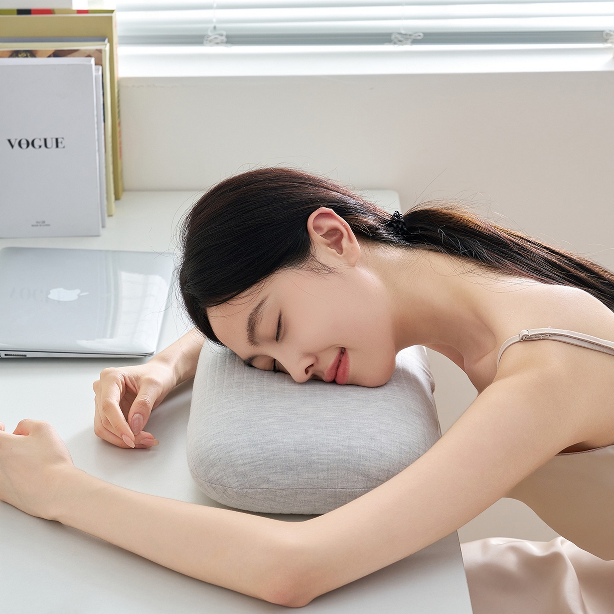 乐可 2025新款条纹乳胶面包枕头枕芯抱枕午睡枕露营枕 条纹乳胶面包枕-MT1浅灰