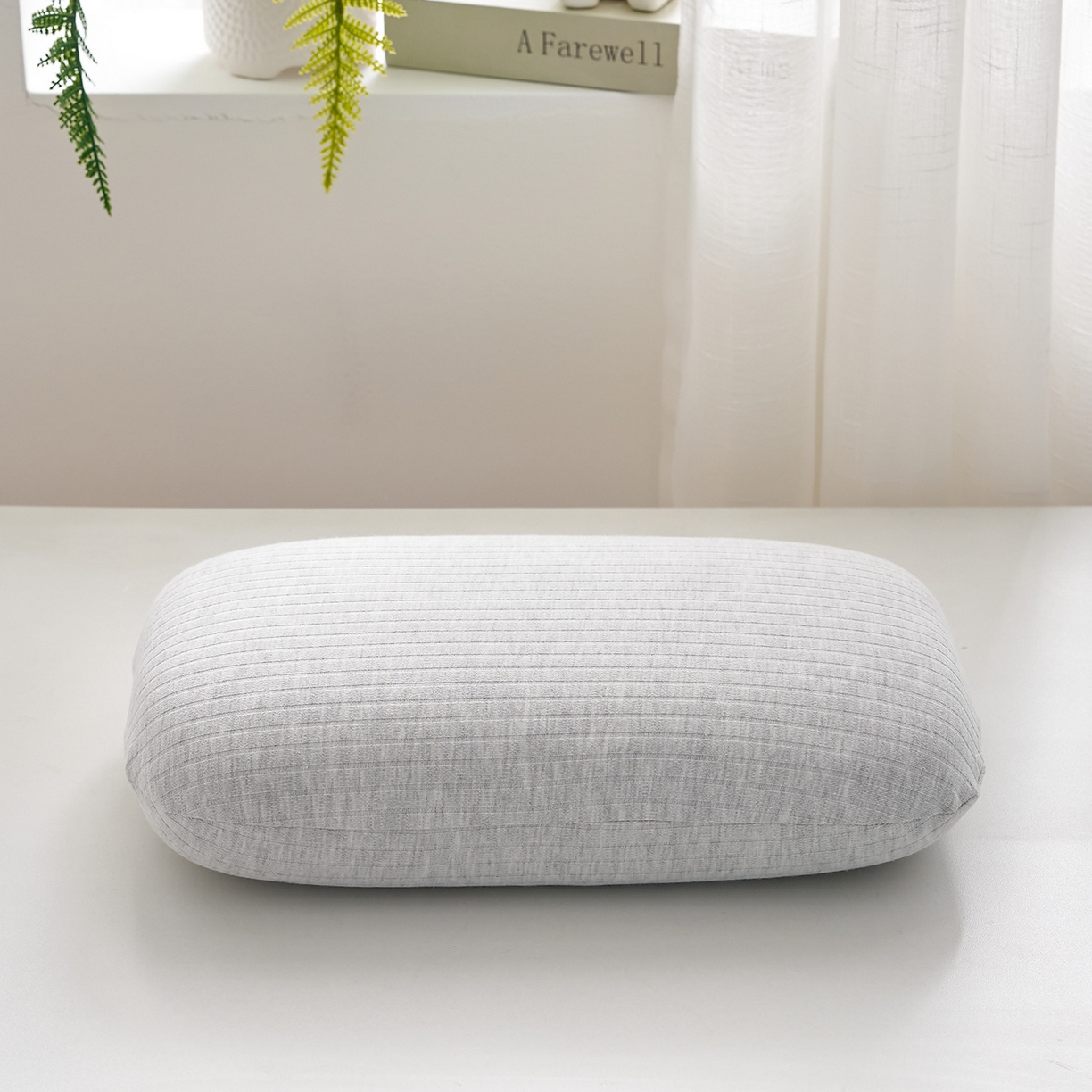 91家纺网 家纺一手货源 找家纺 乐可 2025新款条纹乳胶面包枕头枕芯抱枕午睡枕露营枕 条纹乳胶面包枕-MT1浅灰