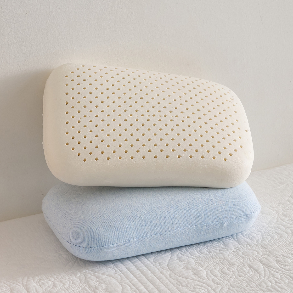 91家纺网 家纺一手货源 找家纺 乐可 2025新款针织棉乳胶面包枕头枕芯抱枕午睡枕露营枕 针织棉乳胶面包枕-MZ1天蓝