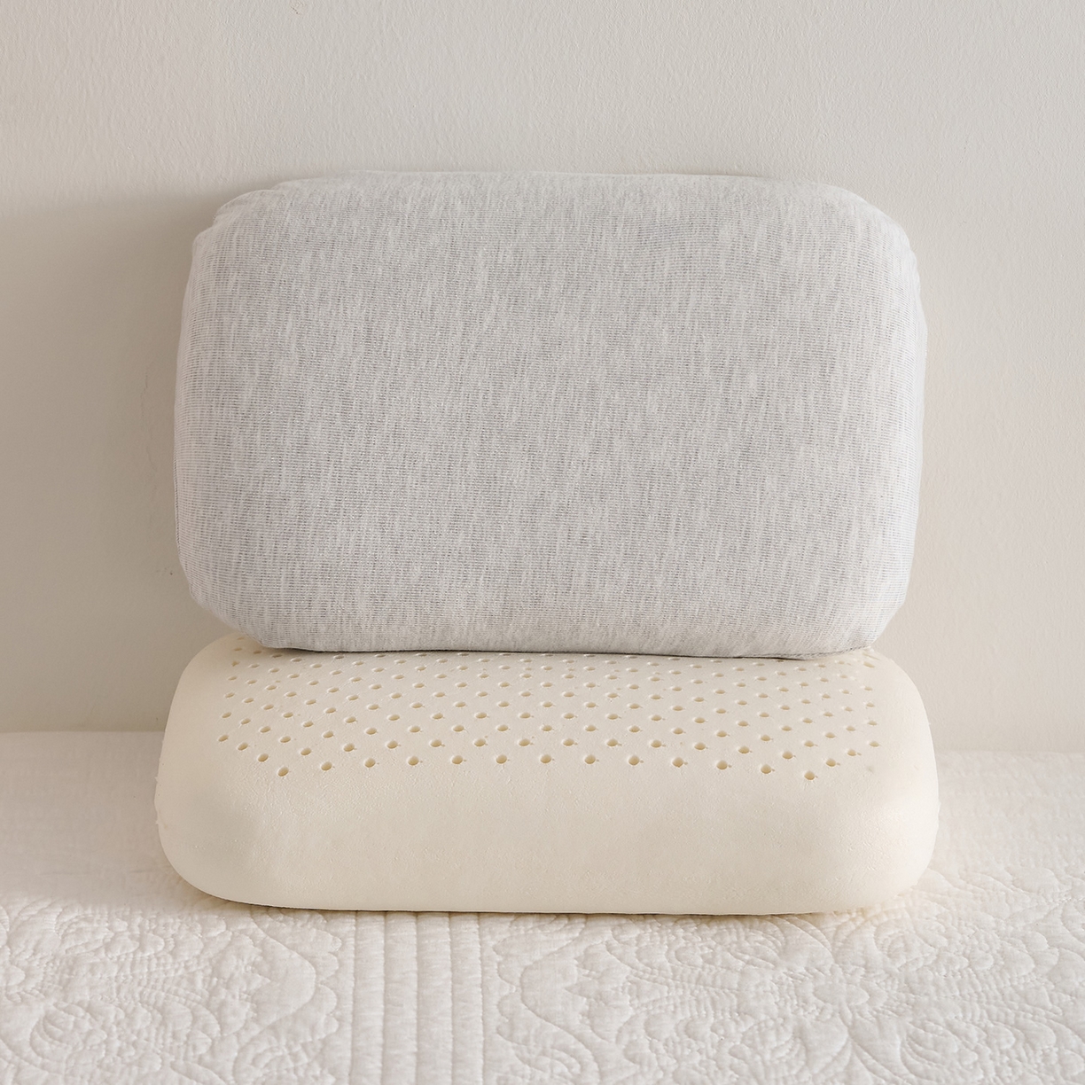 91家纺网 家纺一手货源 找家纺 （总）乐可 2025新款针织棉乳胶面包枕头枕芯抱枕午睡枕露营枕