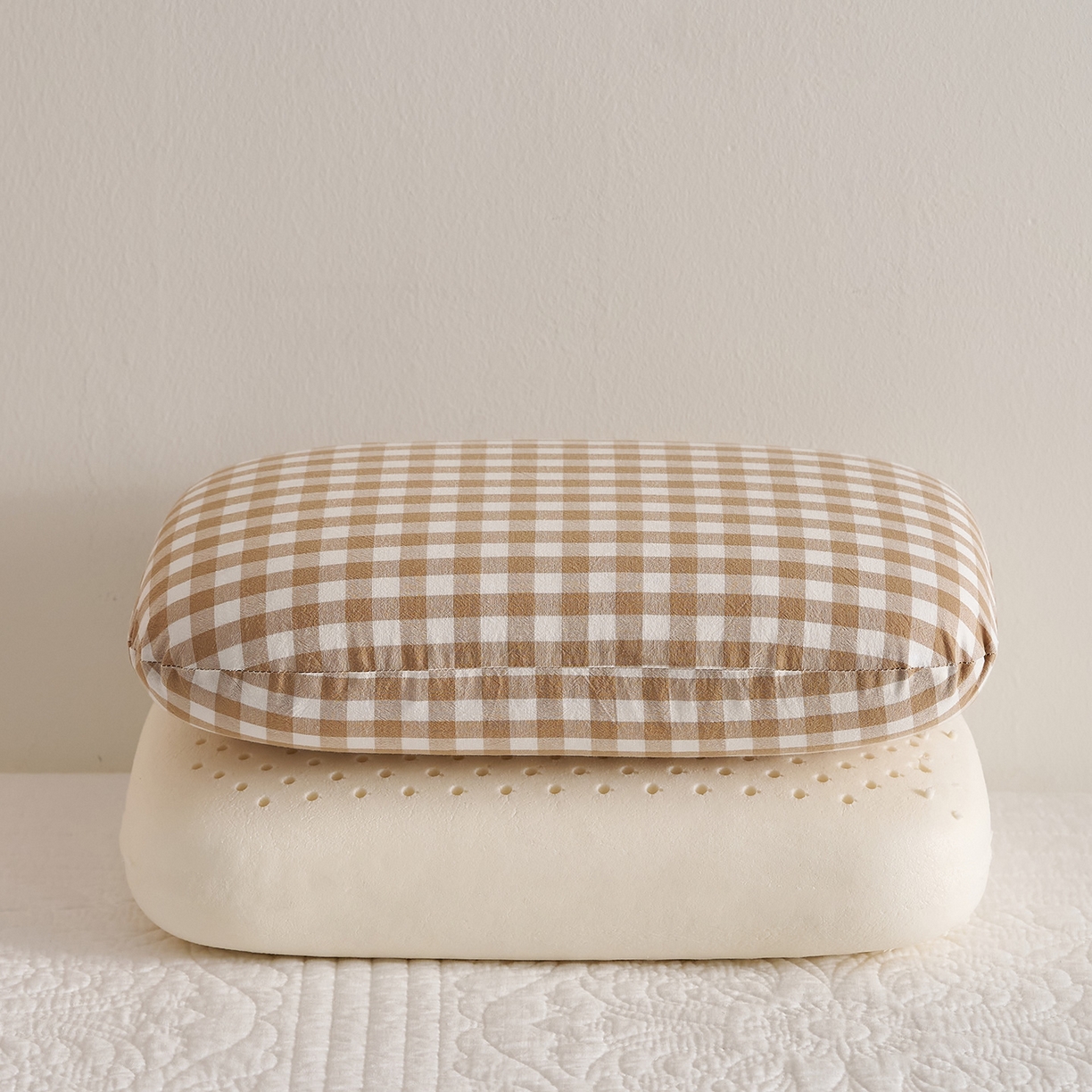 91家纺网 家纺一手货源 找家纺 乐可 2025新款水洗棉乳胶面包枕头枕芯抱枕午睡枕露营枕 水洗棉乳胶面包枕-MS1咖