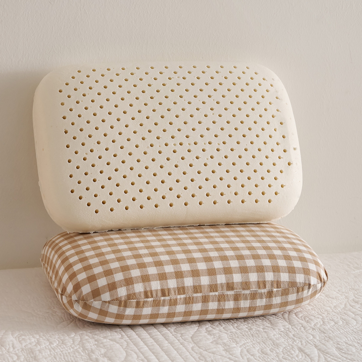 91家纺网 家纺一手货源 找家纺 乐可 2025新款水洗棉乳胶面包枕头枕芯抱枕午睡枕露营枕 水洗棉乳胶面包枕-MS1咖