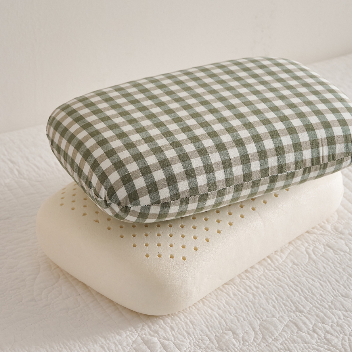 91家纺网 家纺一手货源 找家纺 乐可 2025新款水洗棉乳胶面包枕头枕芯抱枕午睡枕露营枕 水洗棉乳胶面包枕-MS1绿