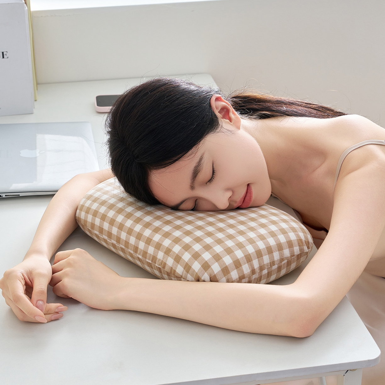 91家纺网 家纺一手货源 找家纺 （总）乐可 2025新款水洗棉乳胶面包枕头枕芯抱枕午睡枕露营枕