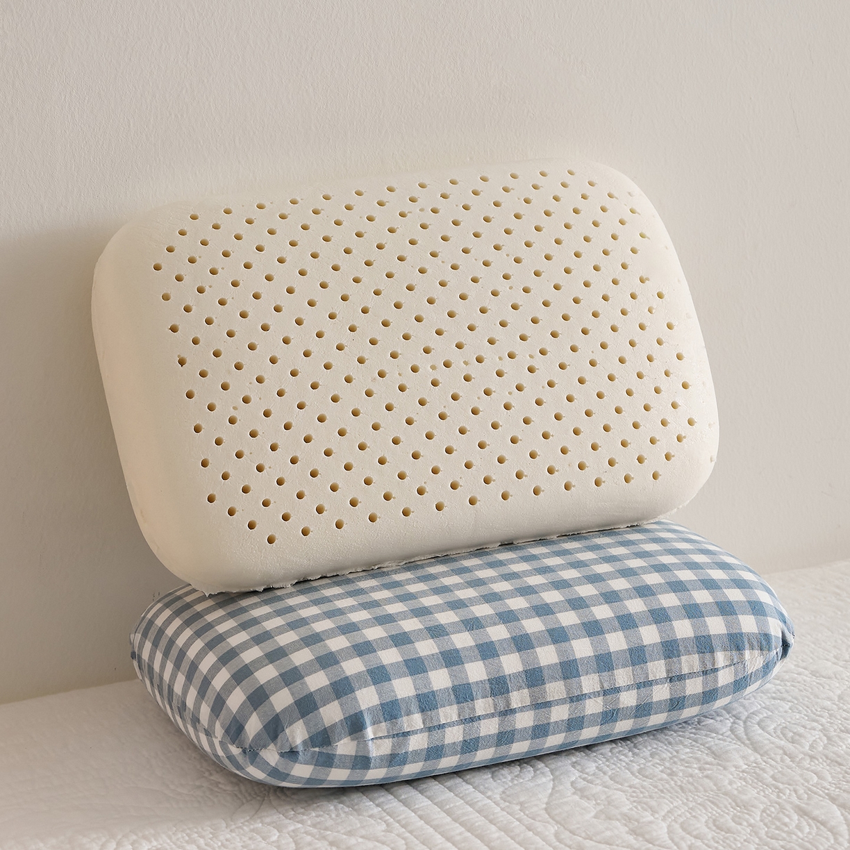 91家纺网 家纺一手货源 找家纺 乐可 2025新款水洗棉乳胶面包枕头枕芯抱枕午睡枕露营枕 水洗棉乳胶面包枕-MS1蓝