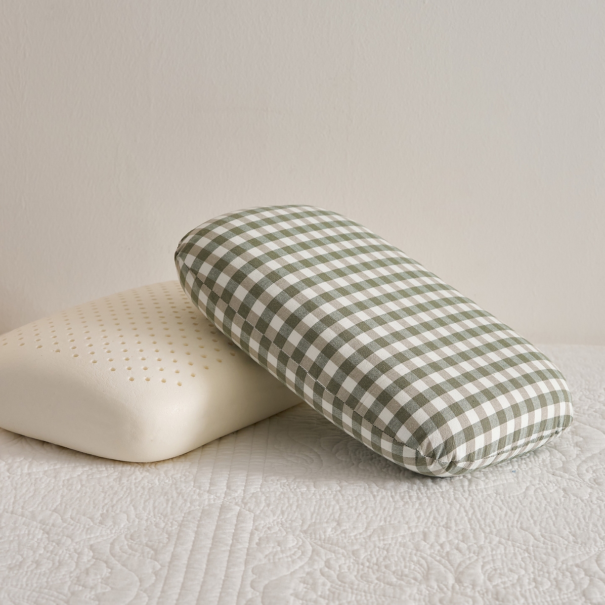 91家纺网 家纺一手货源 找家纺 乐可 2025新款水洗棉乳胶面包枕头枕芯抱枕午睡枕露营枕 水洗棉乳胶面包枕-MS1绿