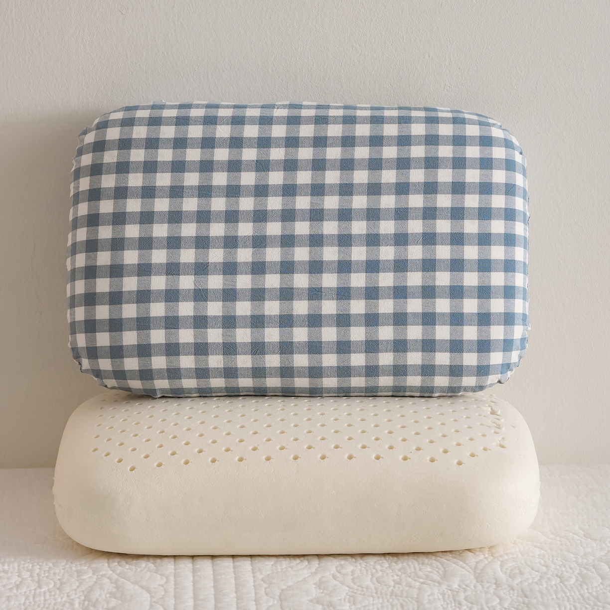 91家纺网 家纺一手货源 找家纺 乐可 2025新款水洗棉乳胶面包枕头枕芯抱枕午睡枕露营枕 水洗棉乳胶面包枕-MS1蓝