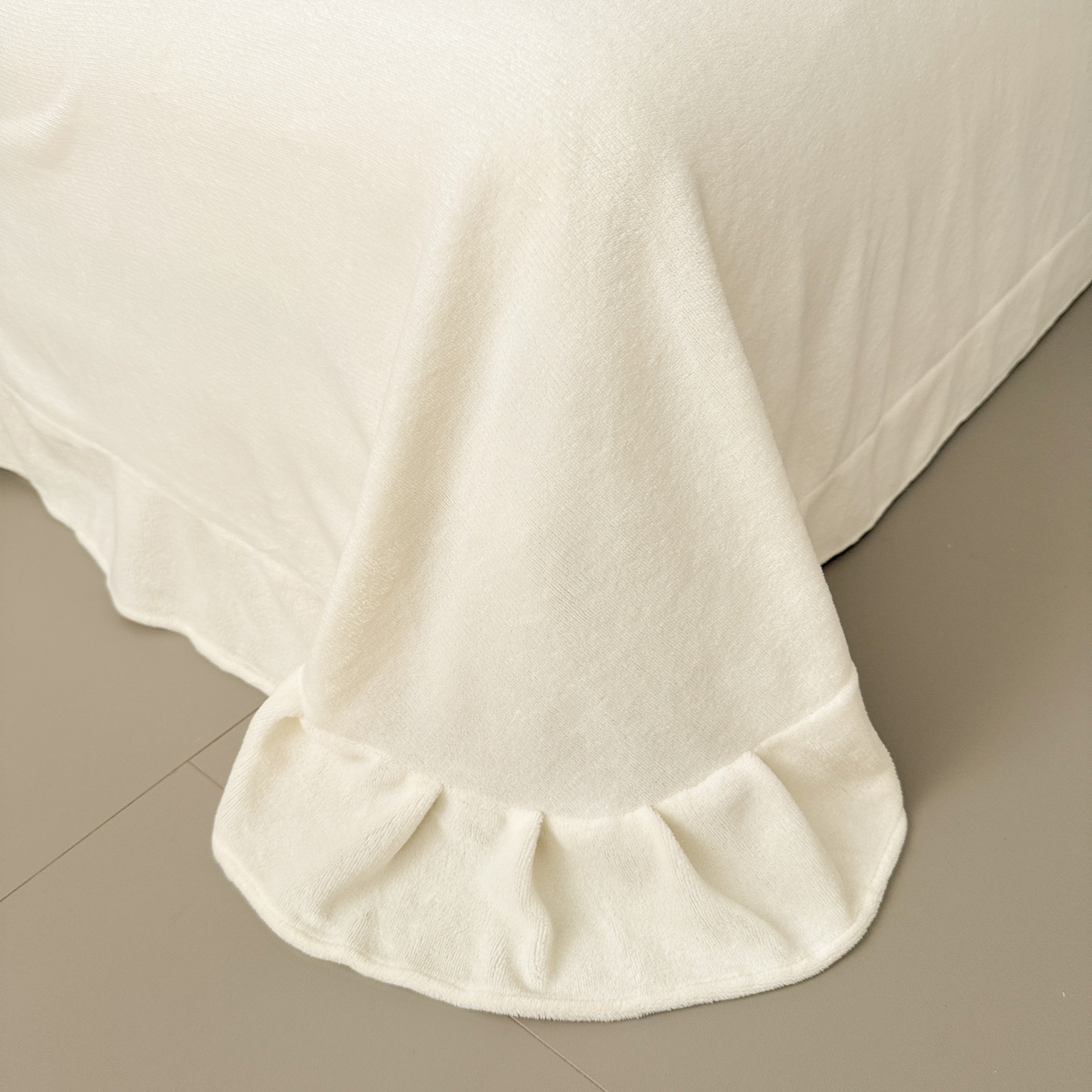 91家纺网 家纺一手货源 找家纺 （总）米可 2025新款牛奶绒蕾丝花边四件套韩版法式公主风四件套~  安琪儿系列