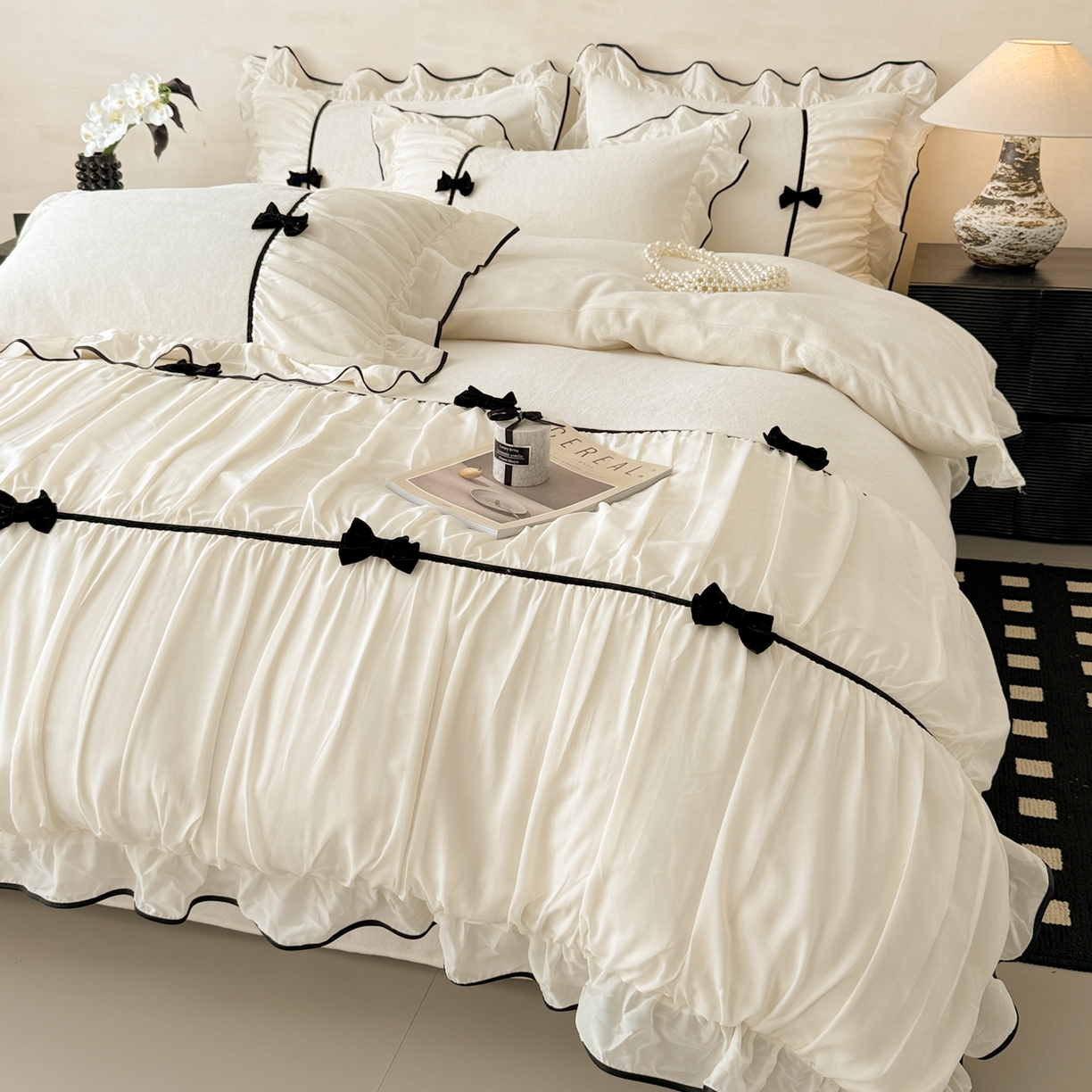 91家纺网 家纺一手货源 找家纺 米可 2025新款牛奶绒蕾丝花边四件套韩版法式公主风四件套~  安琪儿系列 安琪儿~白