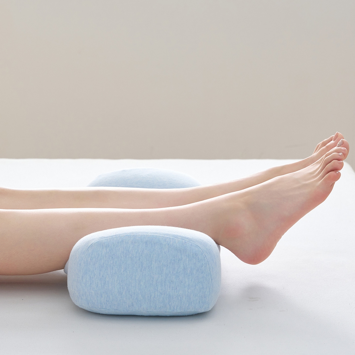 91家纺网 家纺一手货源 找家纺 乐可 2025新款针织棉乳胶便携枕头枕芯抱枕午睡枕露营枕 针织棉乳胶便携枕-XZ3天蓝