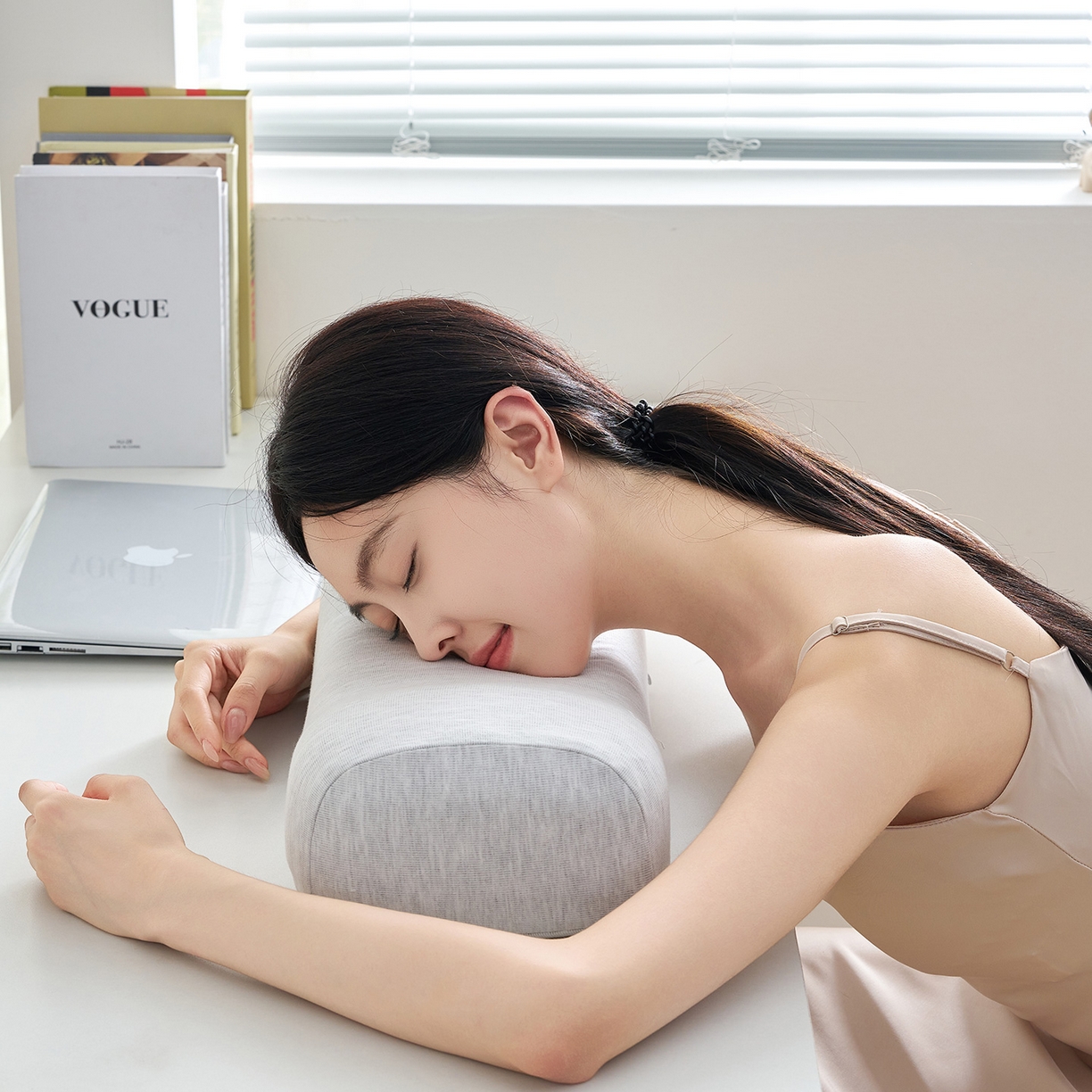 91家纺网 家纺一手货源 找家纺 （总）乐可 2025新款针织棉乳胶便携枕头枕芯抱枕午睡枕露营枕