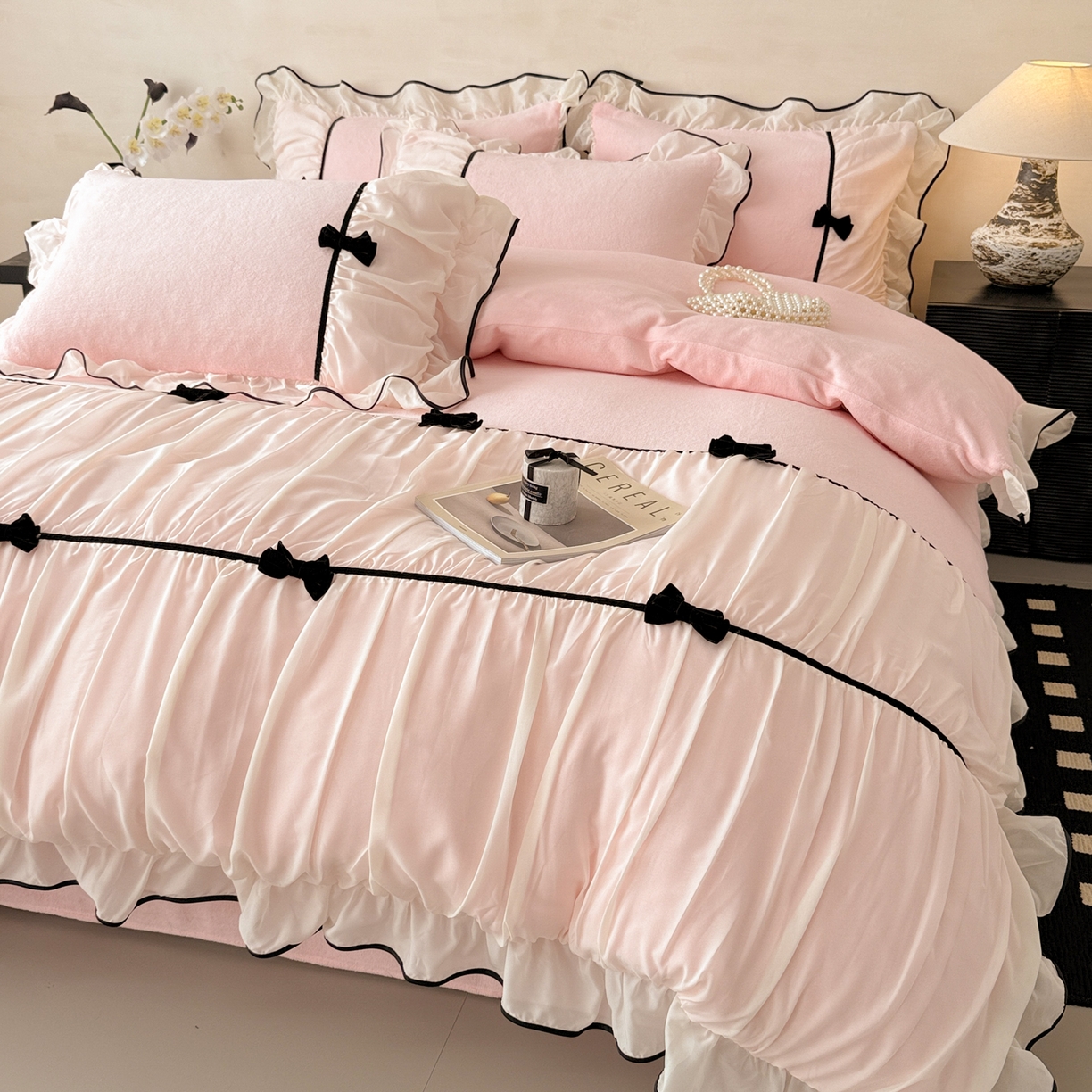 91家纺网 家纺一手货源 找家纺 米可 2025新款牛奶绒蕾丝花边四件套韩版法式公主风四件套~  安琪儿系列 安琪儿~粉