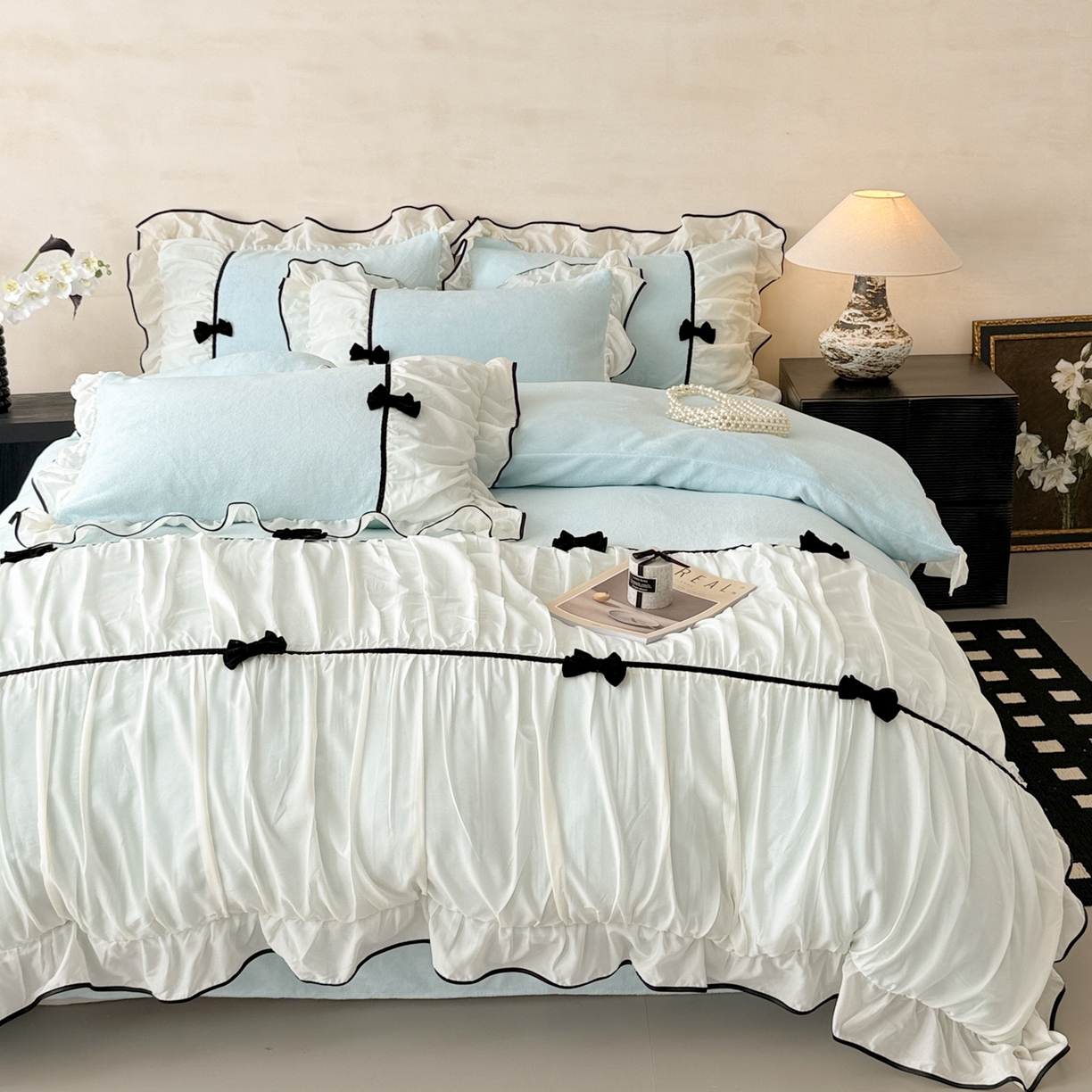 91家纺网 家纺一手货源 找家纺 米可 2025新款牛奶绒蕾丝花边四件套韩版法式公主风四件套~  安琪儿系列 安琪儿~蓝