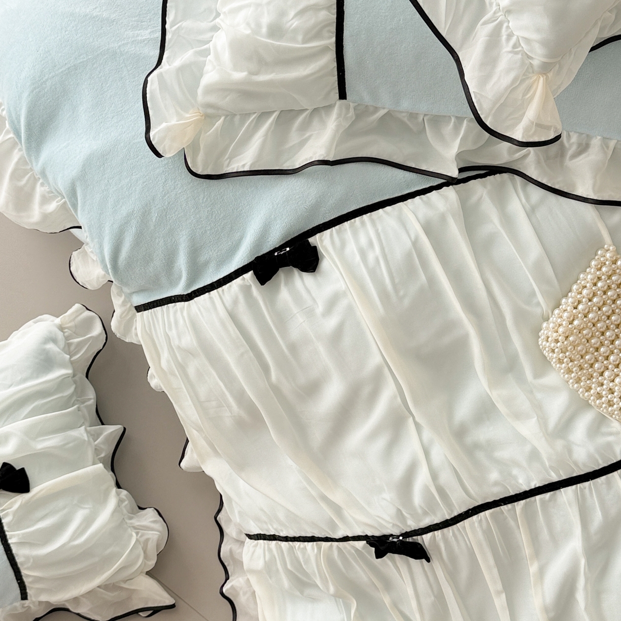 91家纺网 家纺一手货源 找家纺 米可 2025新款牛奶绒蕾丝花边四件套韩版法式公主风四件套~  安琪儿系列 安琪儿~蓝