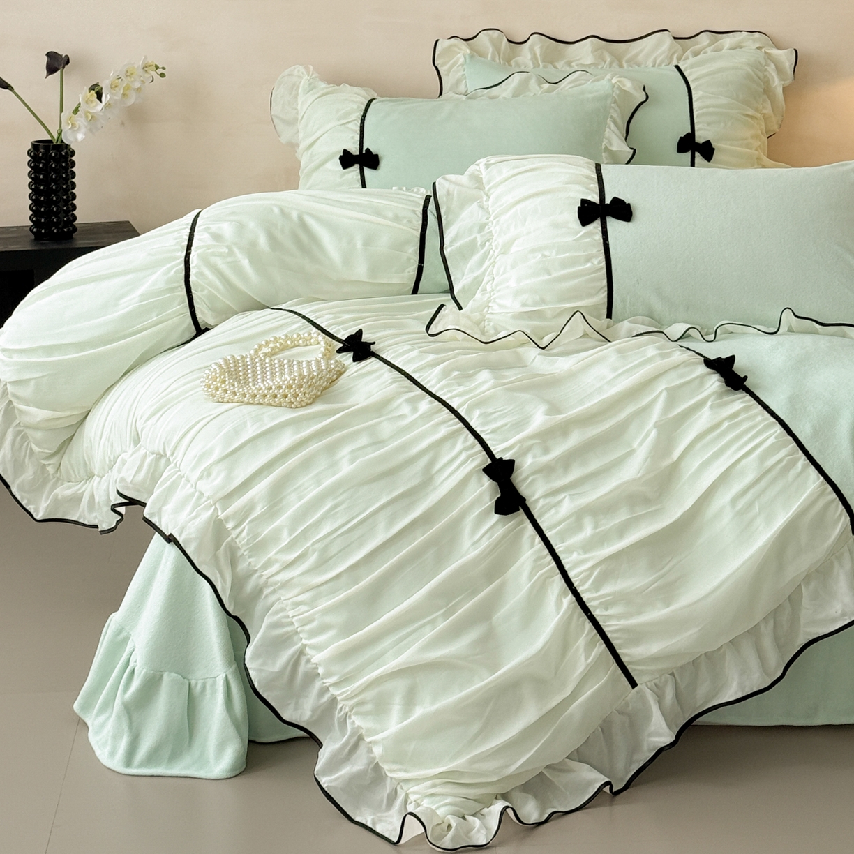 91家纺网 家纺一手货源 找家纺 米可 2025新款牛奶绒蕾丝花边四件套韩版法式公主风四件套~  安琪儿系列 安琪儿~绿