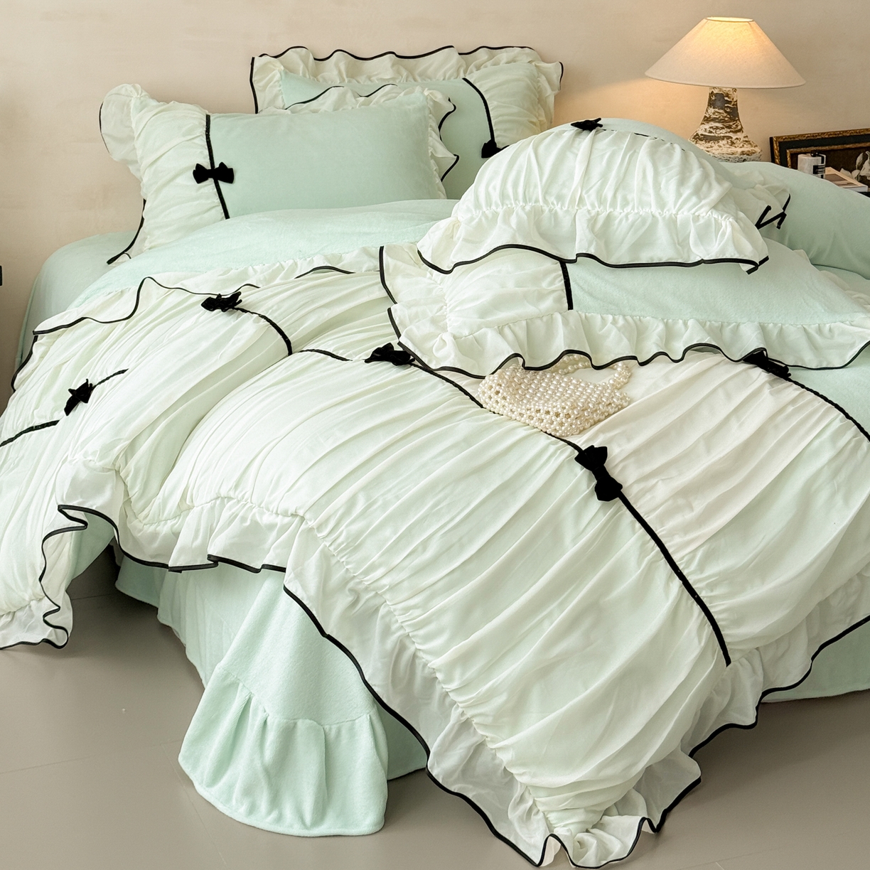 91家纺网 家纺一手货源 找家纺 米可 2025新款牛奶绒蕾丝花边四件套韩版法式公主风四件套~  安琪儿系列 安琪儿~绿