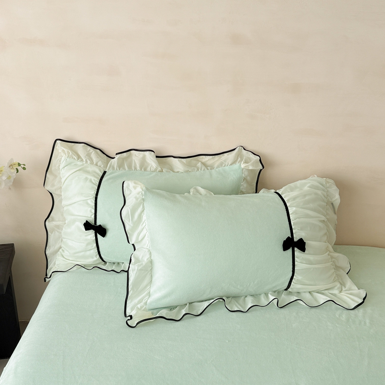 91家纺网 家纺一手货源 找家纺 米可 2025新款牛奶绒蕾丝花边四件套韩版法式公主风四件套~  安琪儿系列 安琪儿~绿